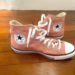 Pink Dusty Rose Women’s Converse Sneakers Sz 9
